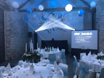 Nos installations élégantes, modernes et hautes en couleur sont à la pointe de la technologie