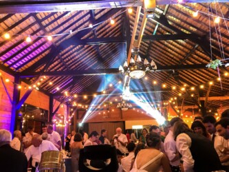 West Coast Sonorisation sera présent là où vous souhaitez immortaliser votre soirée !